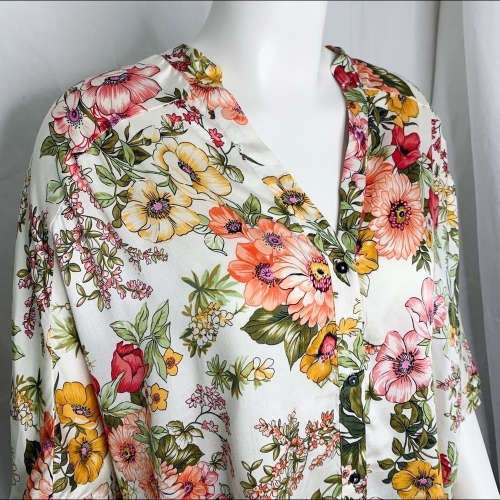 ZARA Flowing Floral Blouse - Size XS - Picture 3 of 14